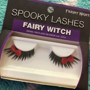 Eye lashes with cute red bow